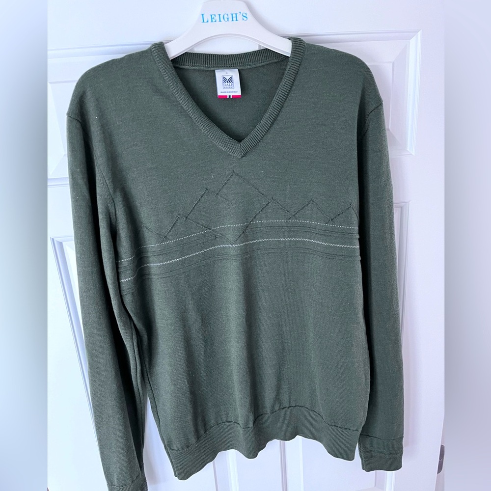 Dale of Norway men’s merino wool sweater size large